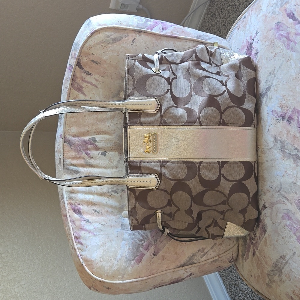 Coach Shoulder Bag